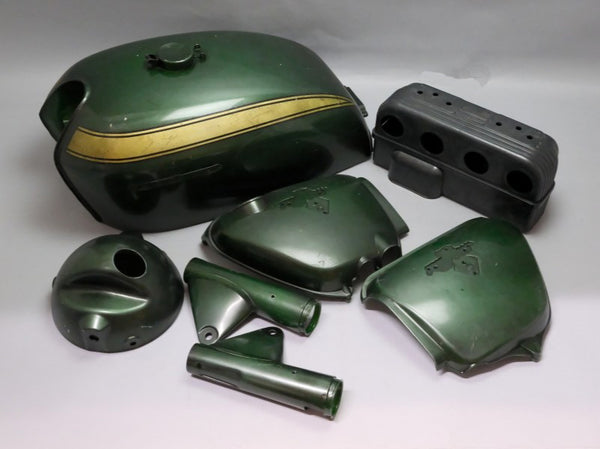 ^CB750 K1 外装セット(バレーグリーンメタリック)ヤレ塗装