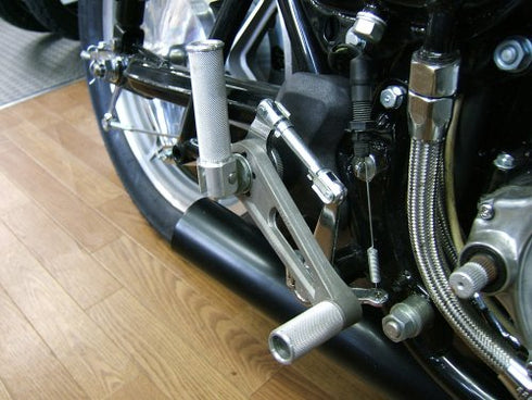 :CB750K バックステップASSY PaoloTarozzi 可動式 (ラバー)