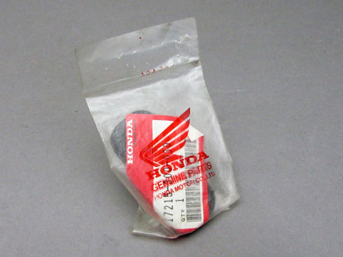CB750K R. エアークリーナーステイ (当時物新品)