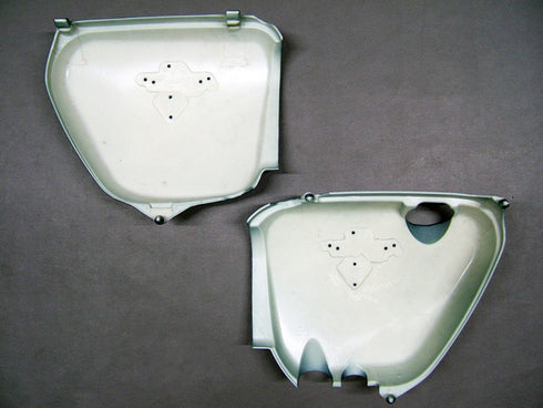 *CB750 K4 Side Cover Set (Armor Silver Metallic)